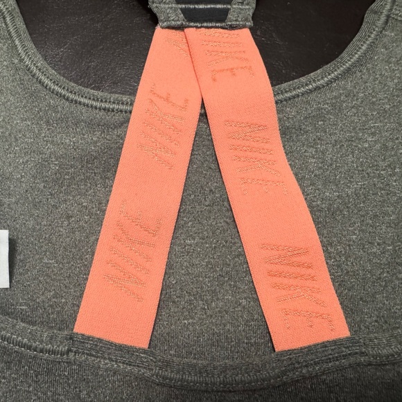 Nike Victory Bra - Picture 4 of 5